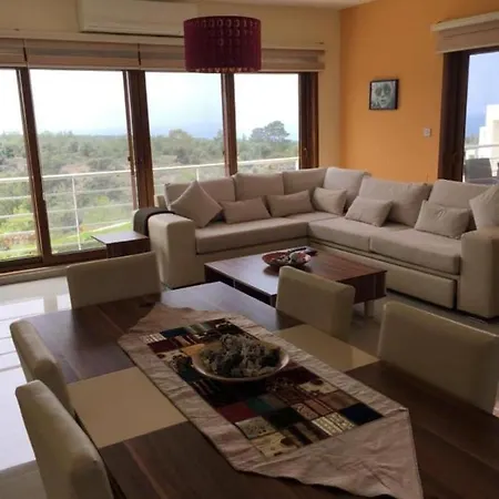 Pine Valley - Penthouse Agios Amvrosios (Kyrenia)