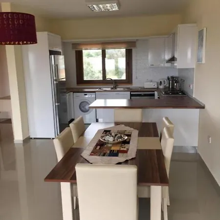 Pine Valley - Penthouse Agios Amvrosios (Kyrenia)